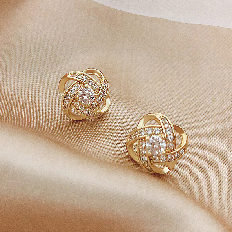 S925 Silver Needle Korean mini Fragrance, four-leaf grass, niche design accessory, elegant stud earrings Application Scenario