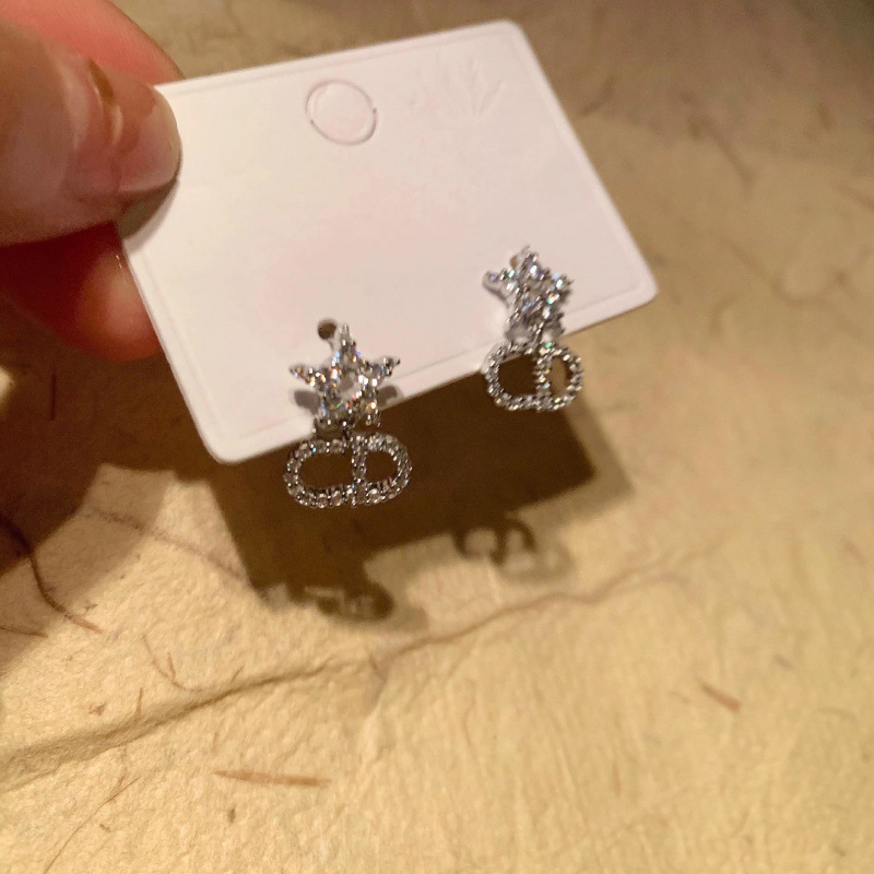 S925 Silver Needle Star Letter Stud Earrings are fashionable and elegant commuter earrings for women, featuring a light luxury, niche and high-end feel details Picture