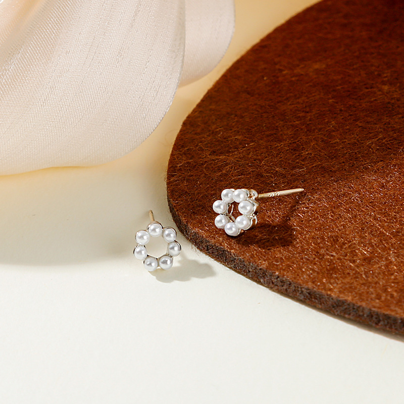 925 silver needle pearl hollowed-out round stud earrings, new small and exquisite earrings from Japan and South Korea, trendy and versatile earrings for Internet celebrities Specification drawing