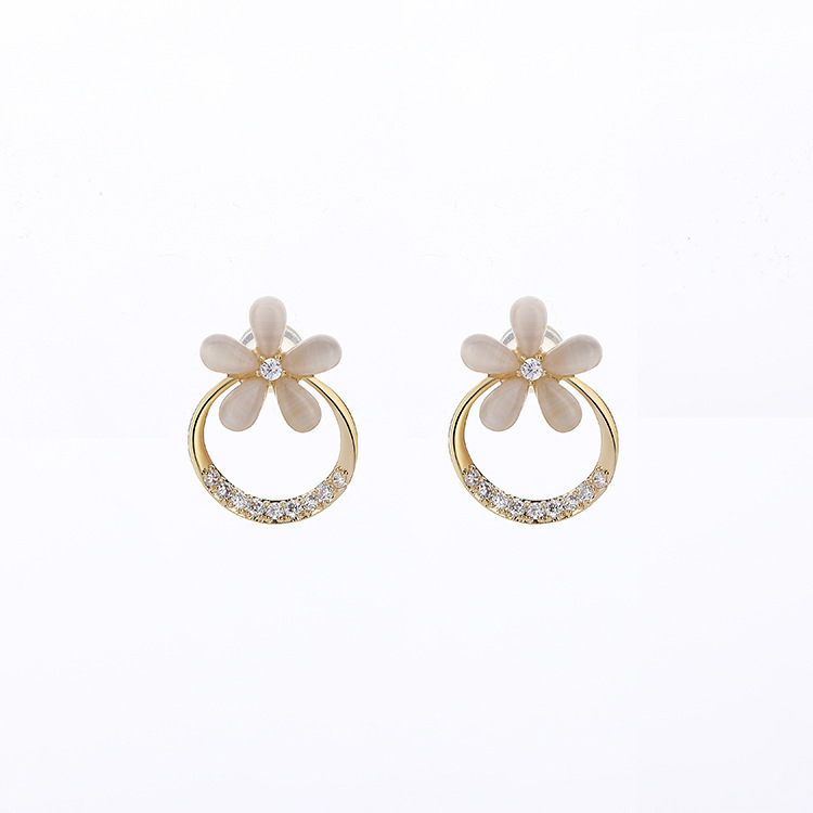 S925 Silver Needle Flower Circle cat's Eye Stud earrings, a simple Korean version of the Internet celebrity stud earrings, elegant, refreshing and versatile details Picture