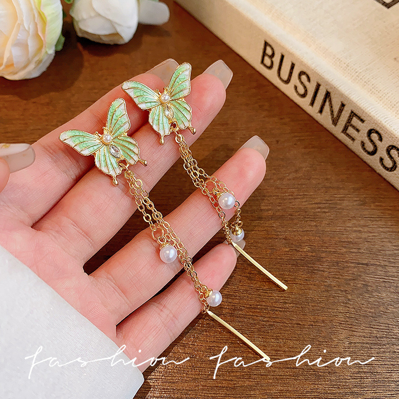 Light green super fairy butterfly tassel stud earrings, a niche design with a high-end and light luxury style, super fairy earrings full figure
