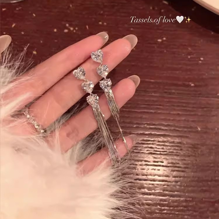 Zircon heart-shaped tassel earrings 2024 New bestseller, unique stud earrings, women's light luxury, niche and high-end earrings wholesale details Picture