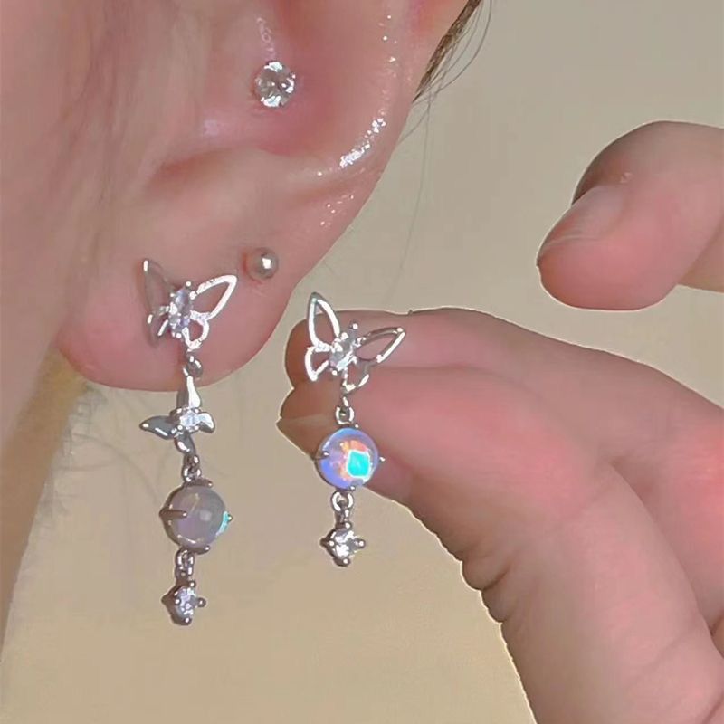 New cross-border fashion, light luxury, niche and high-end asymmetrical butterfly moonstone earrings, elegant and small women's earrings full figure