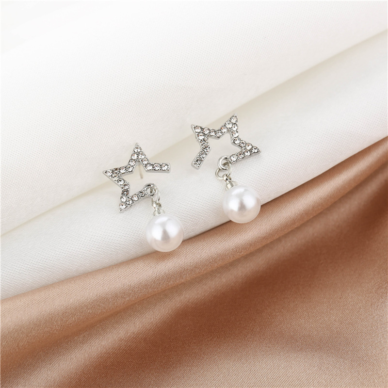 925 Silver Needle Korean five-pointed star pearl pendant, versatile and elegant female Internet celebrity stud earrings Application Scenario