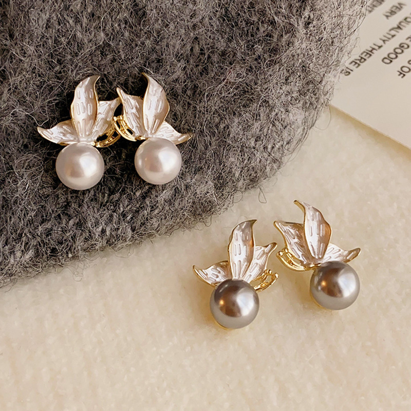 925 Silver needle unique, niche, light luxury, high-end pearl butterfly earrings, fashionable and elegant stud earrings, women's accessories from Yiwu Specification drawing