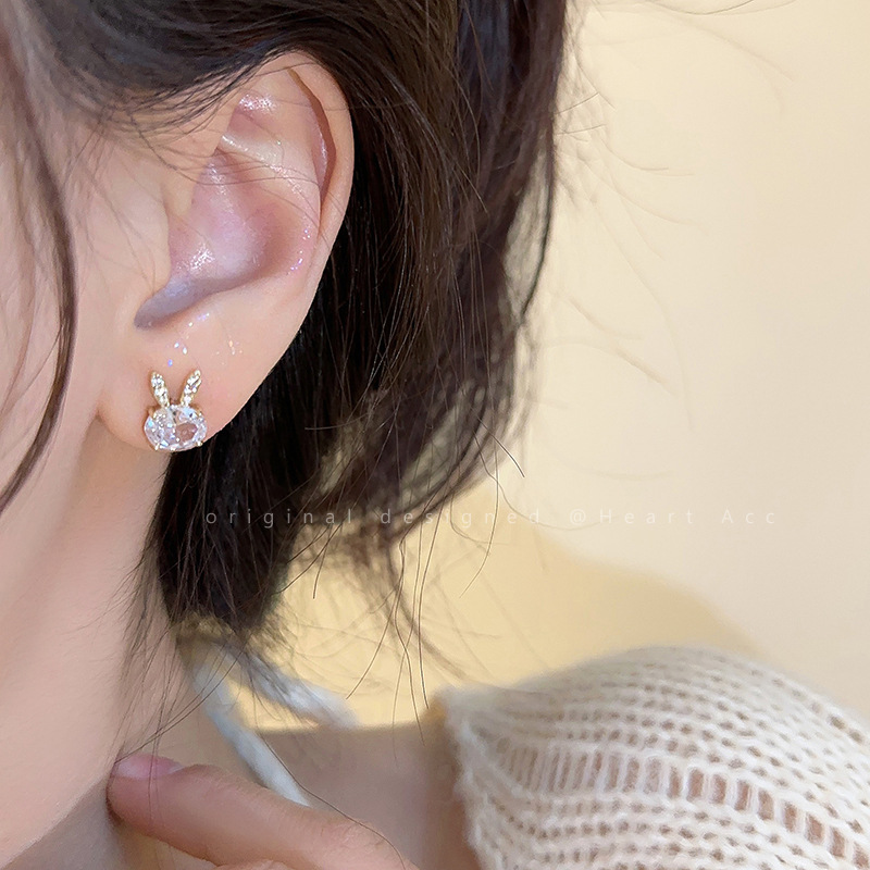 Little Rabbit Zircon stud earrings for women, a light luxury and niche design sense high-end earring accessory, a new trendy earring accessory in 2023 Specification drawing