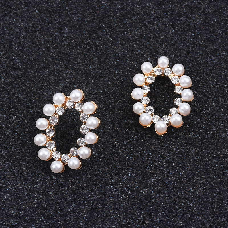 S925 Silver Needle Japanese and Korean sweet little Fragrance style fashionable pearl earrings, imitation pearl inlaid alloy geometric stud earrings details Picture