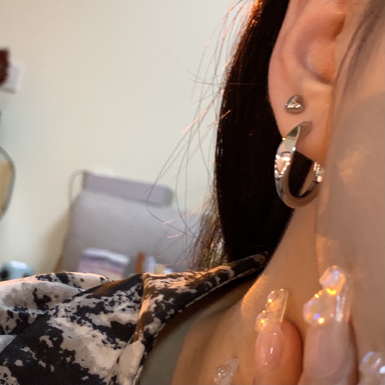S925 Silver needle, cold style, silver ear ring, simple Hong Kong style, versatile and elegant earrings, niche and individual earrings Application Scenario