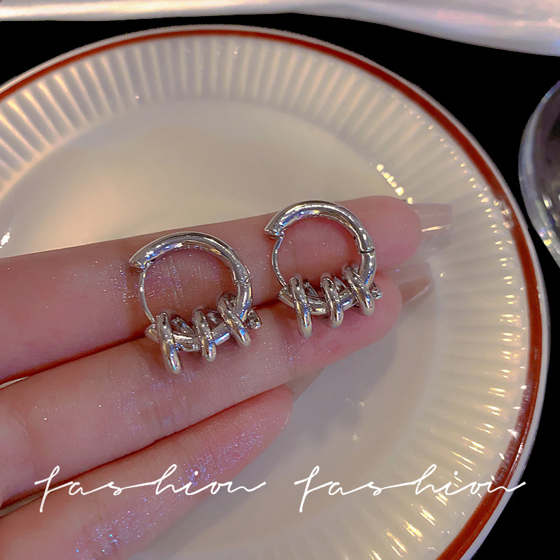 925 silver needle knotted plain loop ear buckles for women, simple and fashionable, cold style, niche and elegant earrings, internet-famous earrings, trendy full figure