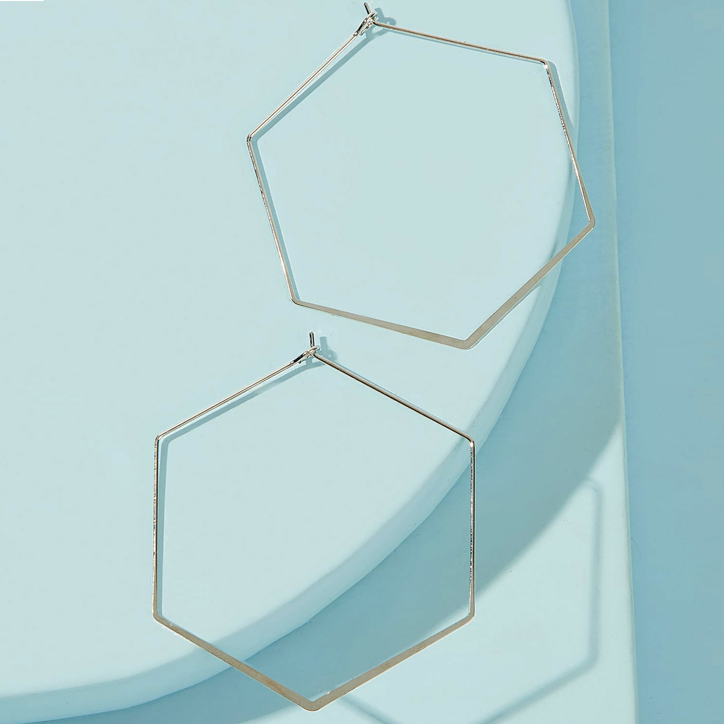 Wholesale of new geometric hexagonal earrings in a creative and exaggerated punk style for women from Europe and America full figure