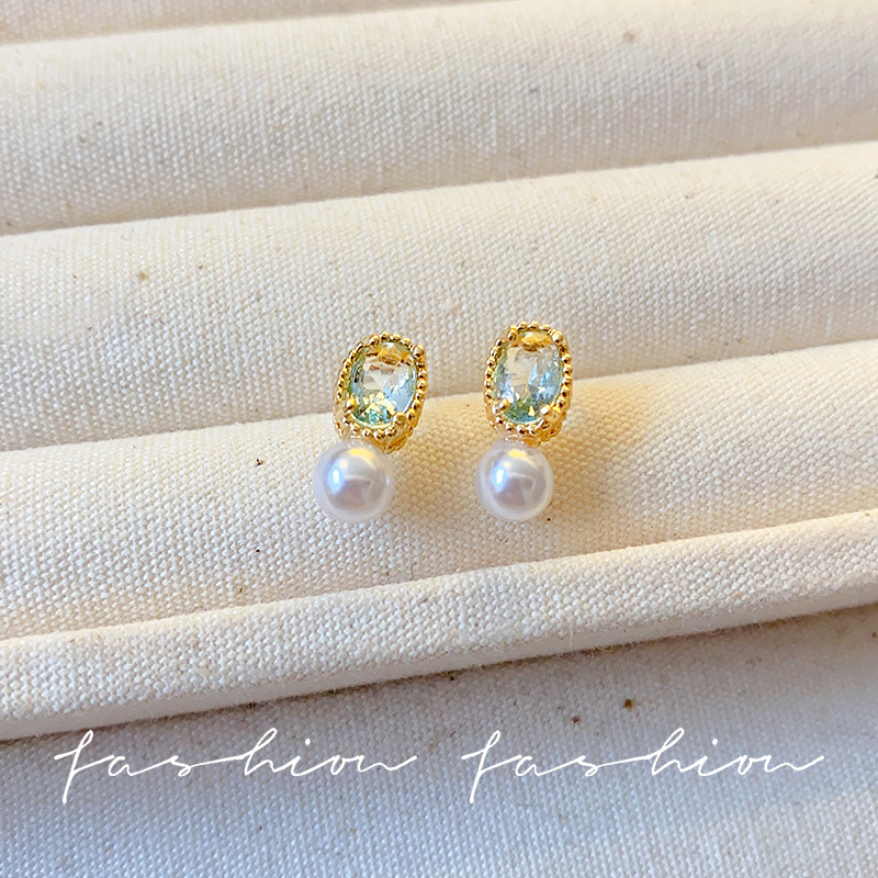 925 Silver Needle, simple and versatile Zircon pearl stud earrings, light luxury and high-end, niche design, elegant commuter earrings for women Specification drawing