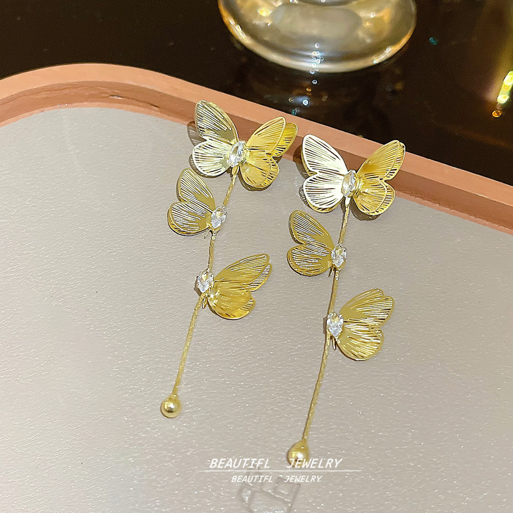 925 silver needle vintage exaggerated golden tassel earrings, female Internet celebrity light luxury high-end stud earrings, elegant and versatile earrings Specification drawing