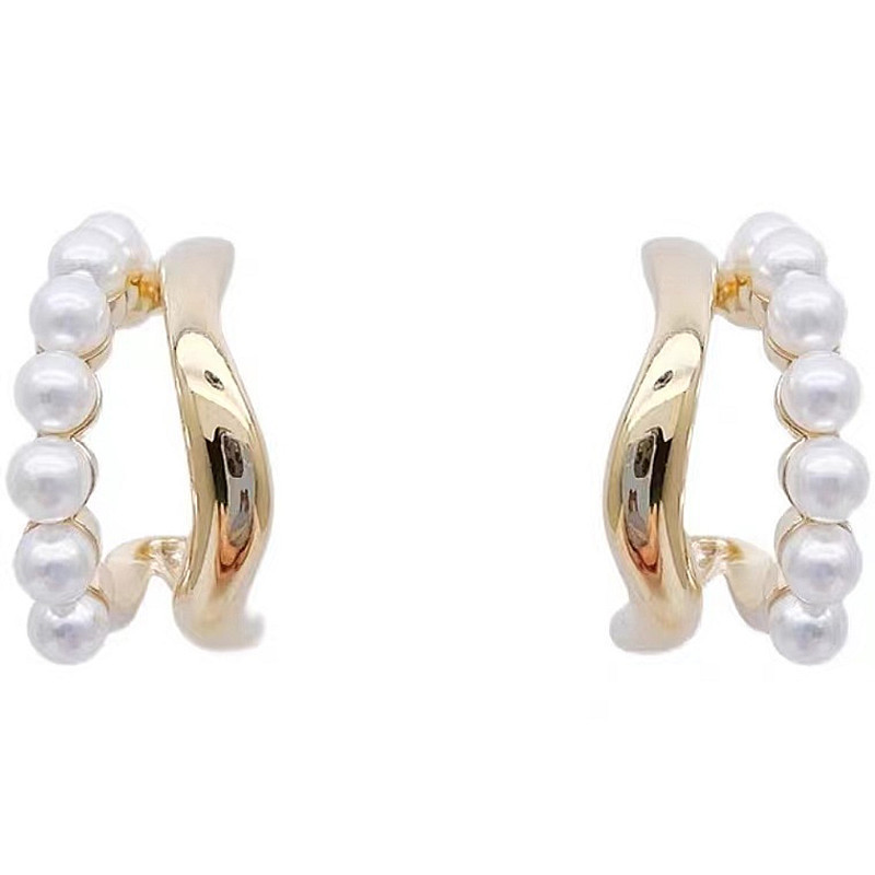 S925 Silver Needle Small Fragrance Style Design pearl geometric earrings, elegant and versatile new earrings, high-quality wholesale Item Picture