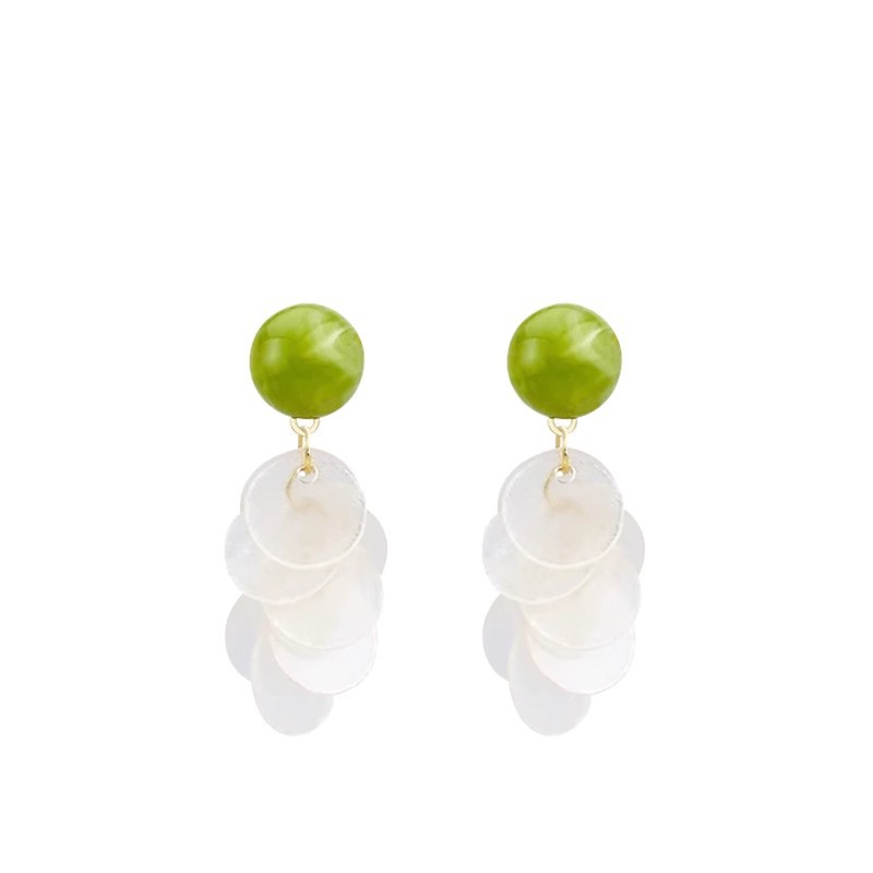 Green vacation-style shell earrings, women's dopamine, summer earrings, unique, beautiful and high-end, seaside stud earrings Item Picture