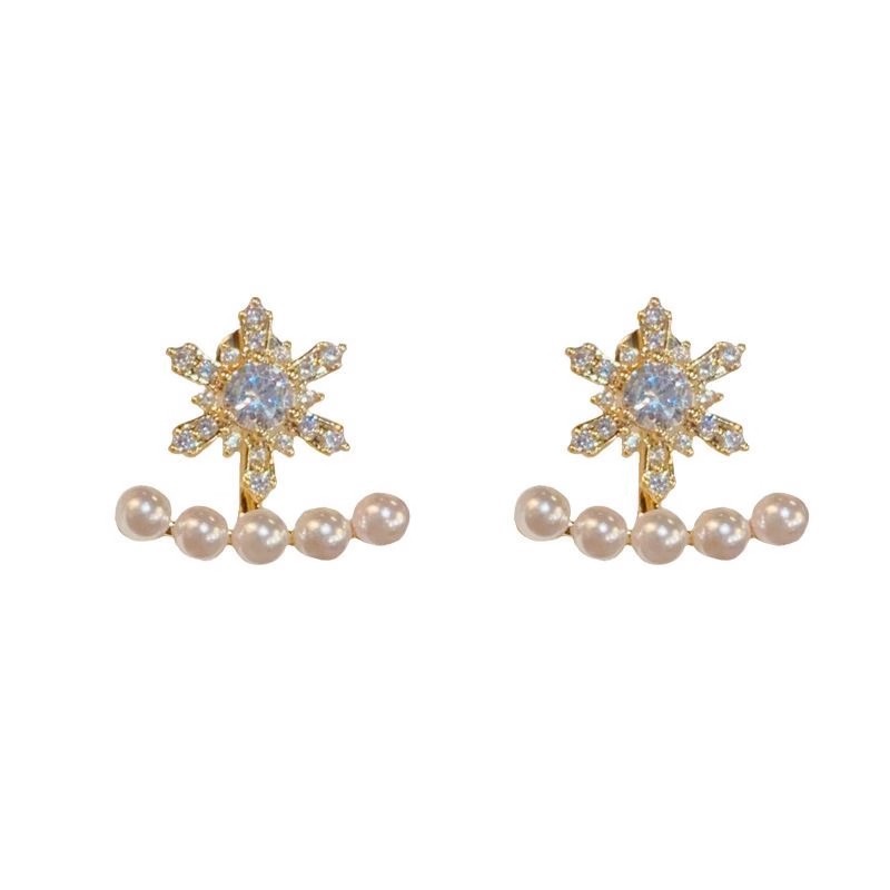 Snowflake Pearl Super Flash Zircon stud earrings for women, light luxury, high-end fashion and exquisite earrings, versatile earrings for autumn and winter atmosphere Item Picture