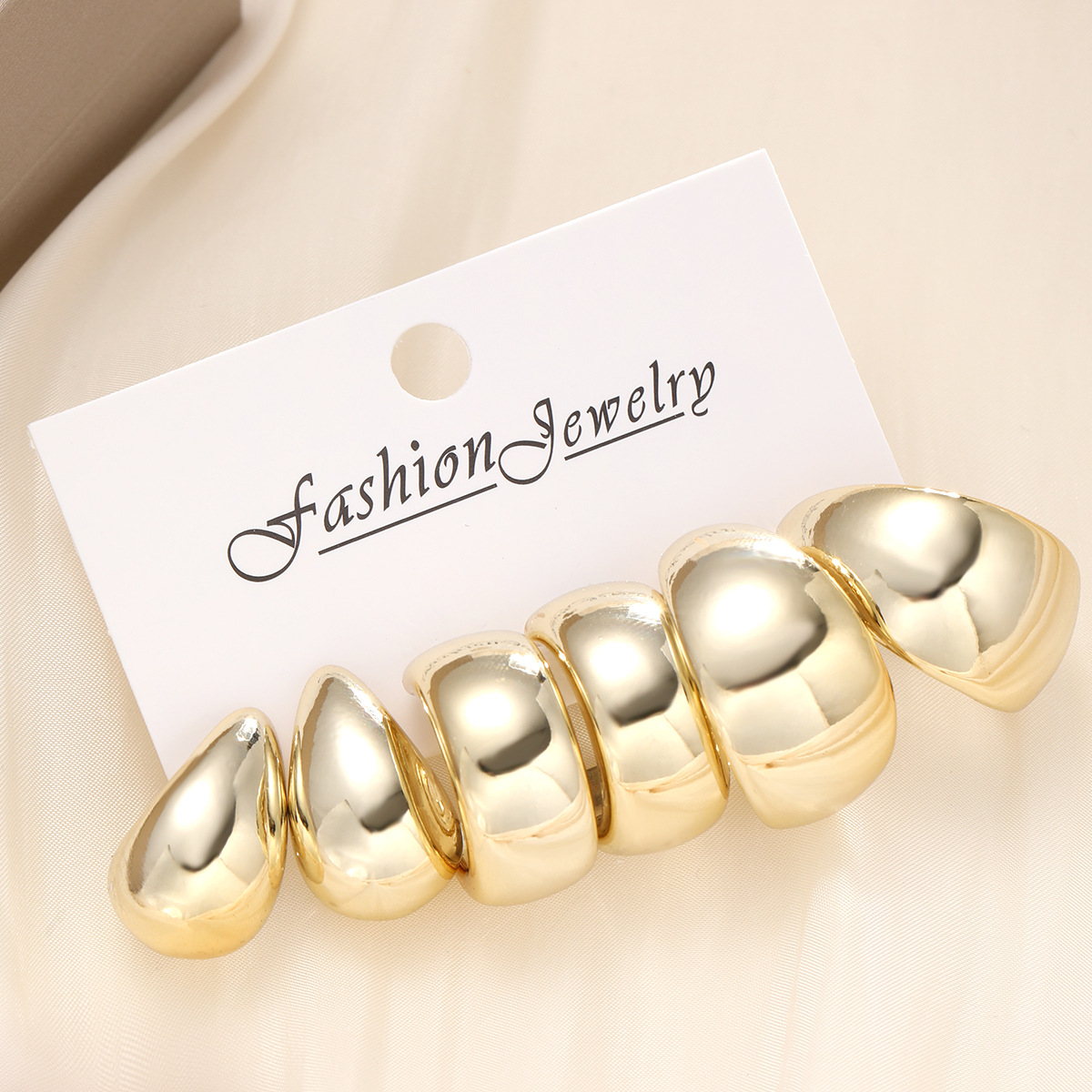 A set of 3-piece cross-border new fashionable European and American exaggerated creative C-shaped teardrop earrings, CCB high-end women's earrings with elegant style Specification drawing