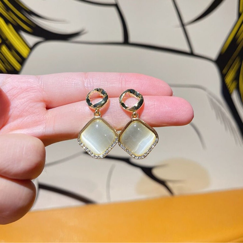 S925 Silver Needle cat's Eye Stone earrings, elegant and stylish geometric square diamond-encrusted earrings, simple and compact earrings wholesale Application Scenario