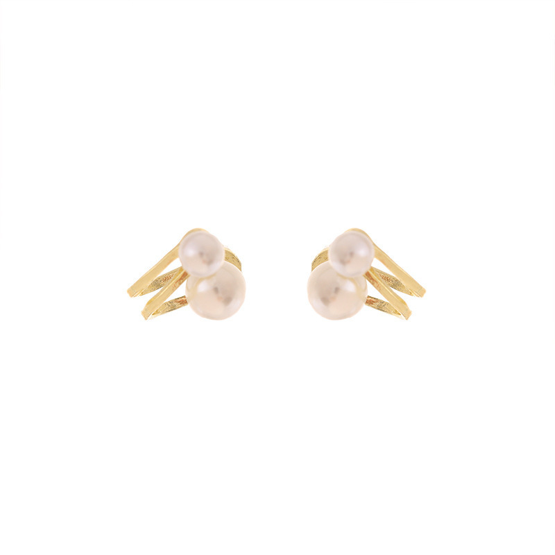S925 Silver needle Korean light luxury pearl geometric New trendy French Style One pair of ear stud earrings for women Item Picture