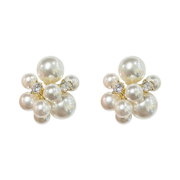 Wholesale of Japanese and Korean style pearl earrings, women's high-end retro zircon stud earrings S925 silver needle earrings Item Picture