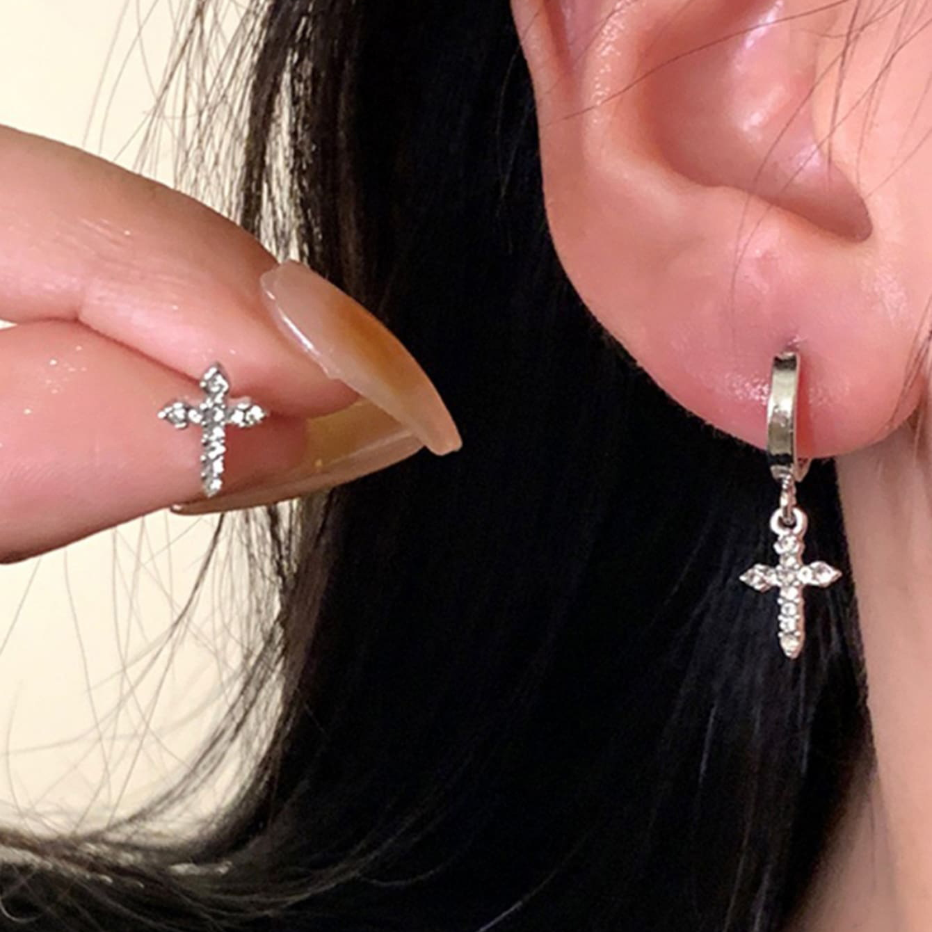European and American cross-border full-diamond cross stud earrings, punk style single-ear exaggerated, fashionable and individual diamond-encrusted asymmetrical earrings full figure