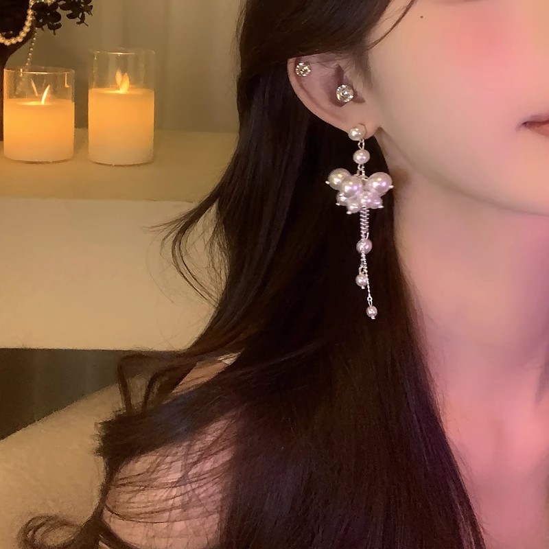 Korean drama princess ~ Retro French vacation style sweet pearl earrings, delicate, gentle and slimming, super fairy-like tassel earrings Specification drawing