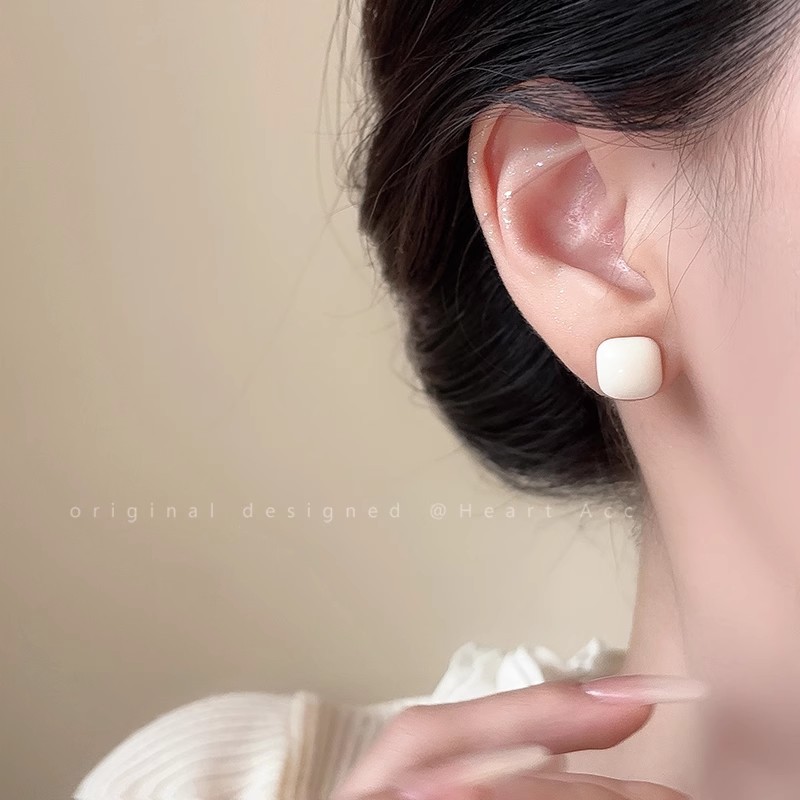 Morandi color series small cube sugar silver needle stud earrings, women's niche design sense simple earrings, fashionable, high-end and versatile earrings Specification drawing