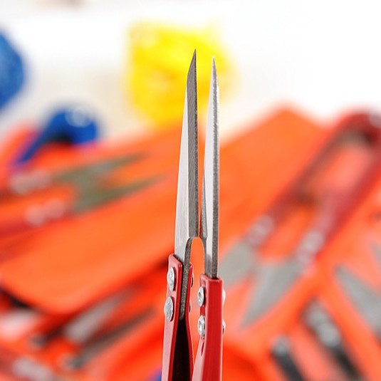 Supplying cross-stitch, powder-coated U-shaped small scissors, colored stainless steel thread end scissors, fishing line and yarn scissors. Factory approval details Picture
