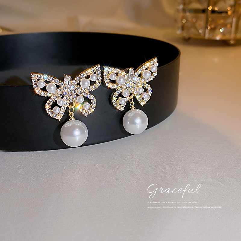 S925 Silver needle, Korean Dongdaemun diamond Pearl Butterfly Earrings, super ethereal design sense, women's earrings Application Scenario
