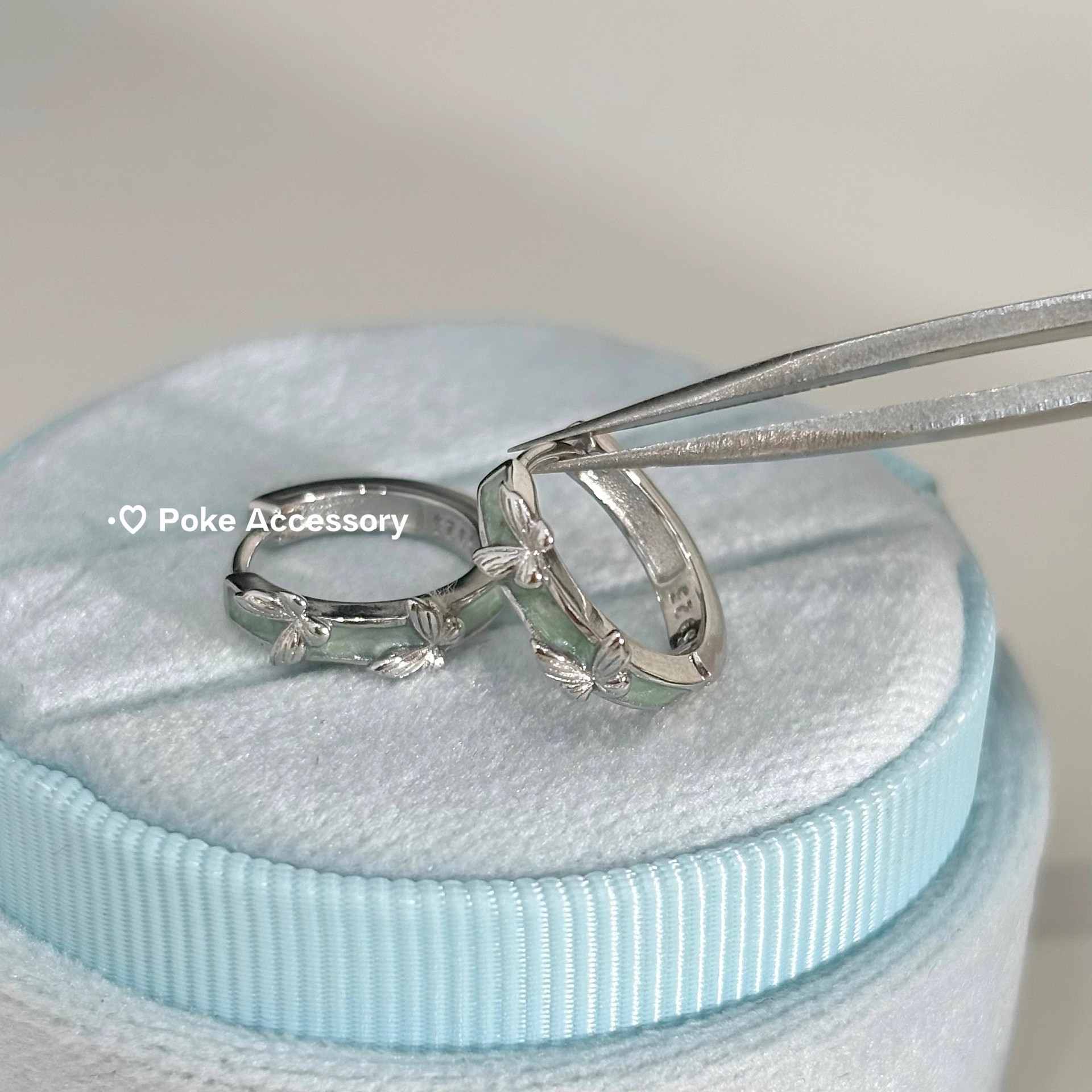 Mint green glazed butterfly earrings, a new Chinese-style ear stud and ear buckle with a light luxury and high-end feel for women. Unique and niche ear rings and earrings Application Scenario