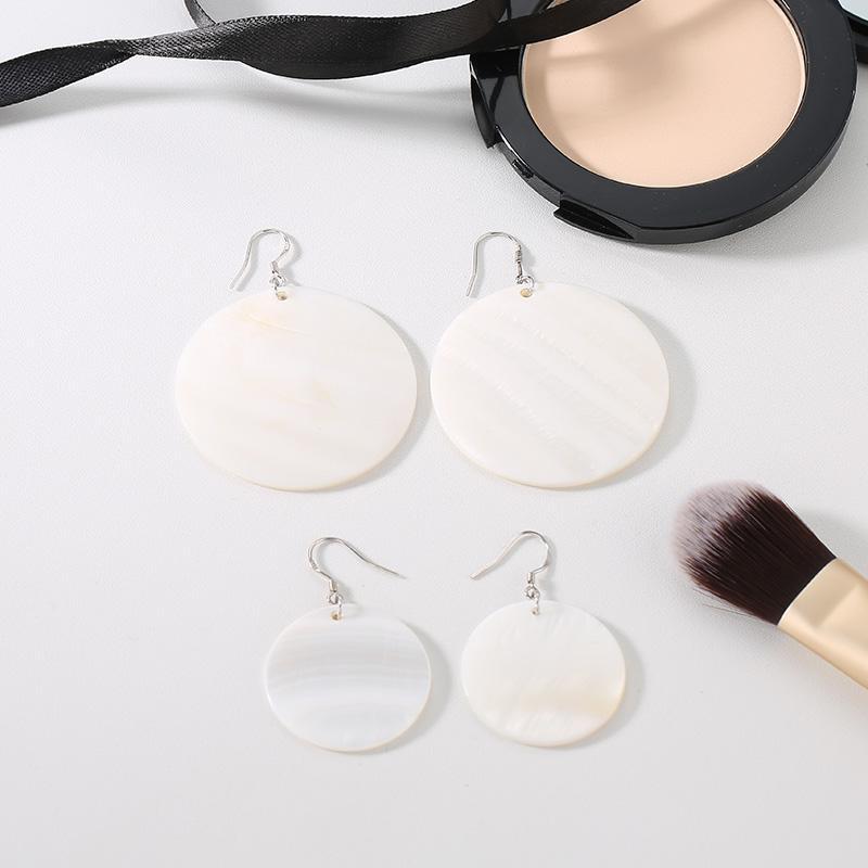 Round imitation shell earrings, Korean style, long, super ethereal, simple and individual, versatile earrings, trendy stud earrings, earrings for women Item Picture