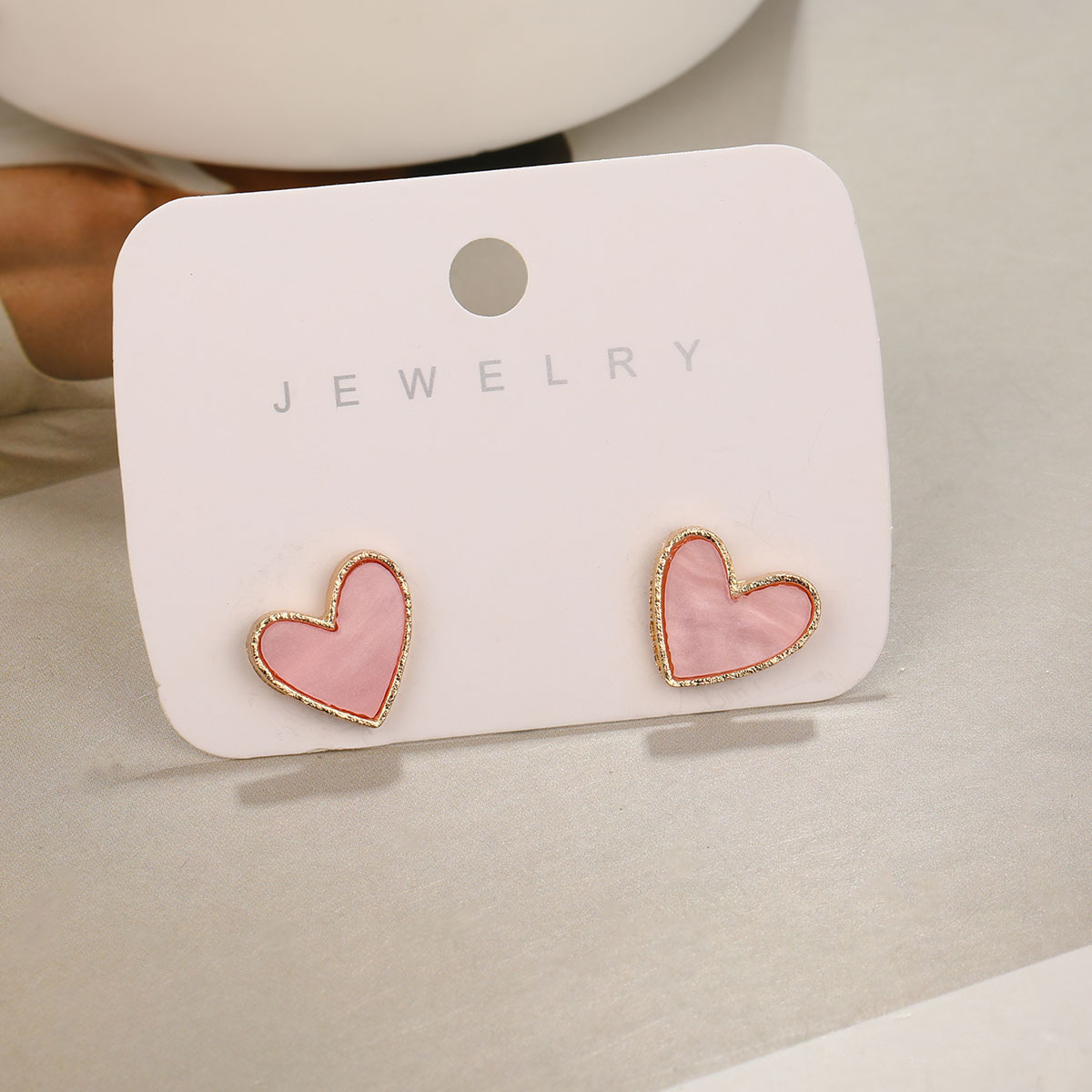 Cross-border creative, simple and elegant pink and blue heart-shaped stud earrings, small and exquisite, high-end and niche heart-shaped earrings Specification drawing