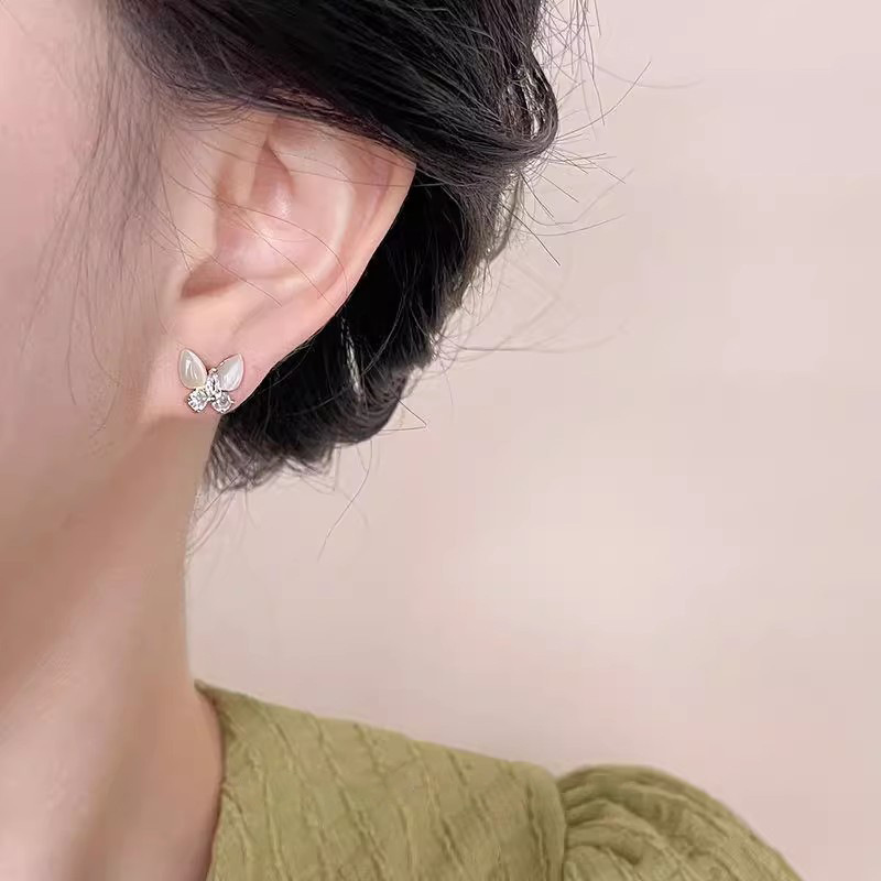 Geometric cat's eye stone butterfly Stud earrings 2025 New style, high-end, unique design, simple and light luxury earrings, small earrings details Picture