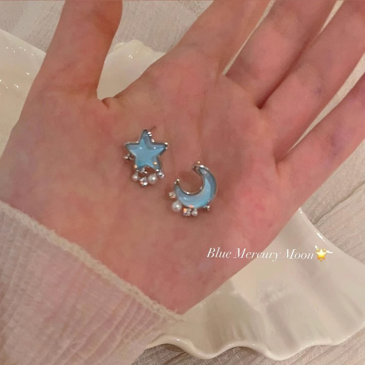 Japanese and Korean style blue star and moon pearl stud earrings, women's niche design sense asymmetrical light luxury earrings S925 silver needle earrings Specification drawing