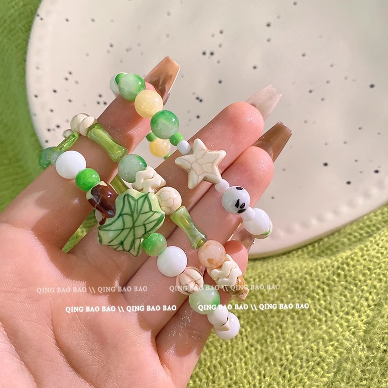Forest-themed white and green coconut tree beaded bracelet, a unique and exquisite design for women, exudes a sense of high-end luxury and fashion, and is a versatile accessory details Picture