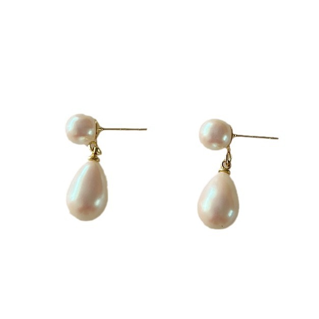 High-end design teardrop pearl earrings, new trendy Korean Internet celebrity style silver needle stud earrings for women Item Picture