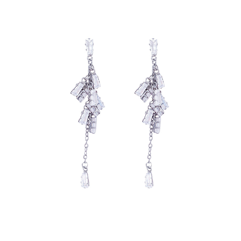 Light luxury super flash zircon tassel earrings, a Korean bestseller for women. Simple geometric stud earrings, a niche high-end and exquisite earpiece Item Picture