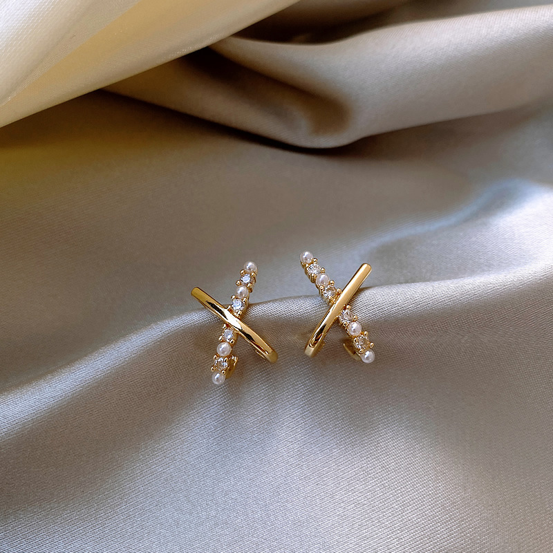 925 silver needle, Instagram influencer water diamond pearl cross earrings, women's personality and temperament, cold style, niche stud earrings and accessories, trendy full figure