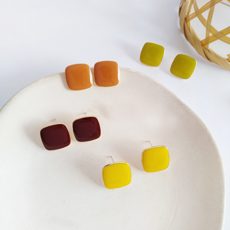 S925 Silver needle Japanese and Korean sweet candy-colored stud earrings, simple geometric square earrings, elegant oil-dripping earrings Specification drawing