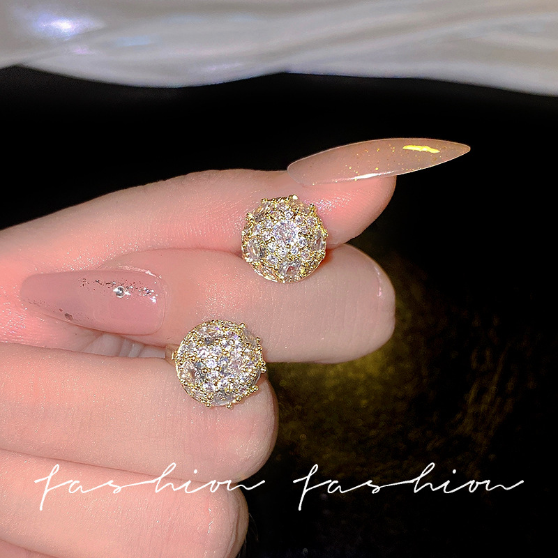New 2023 niche, high-end, fashionable and exquisite full-diamond checkered pattern, versatile, light luxury, small ear ring earrings and accessories Specification drawing