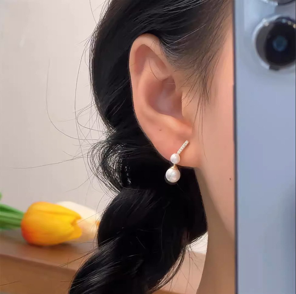 s925 Silver Needle one-line pearl women's Stud earrings Long style New trendy high-end earrings Versatile earrings Specification drawing