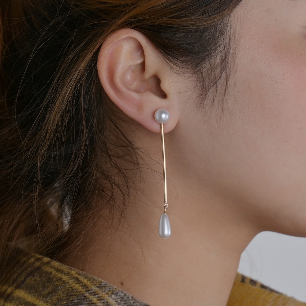 Cross-border supply of simple and fashionable teardrop-shaped pearl metal earrings, elegant and stylish women's earrings wholesale full figure