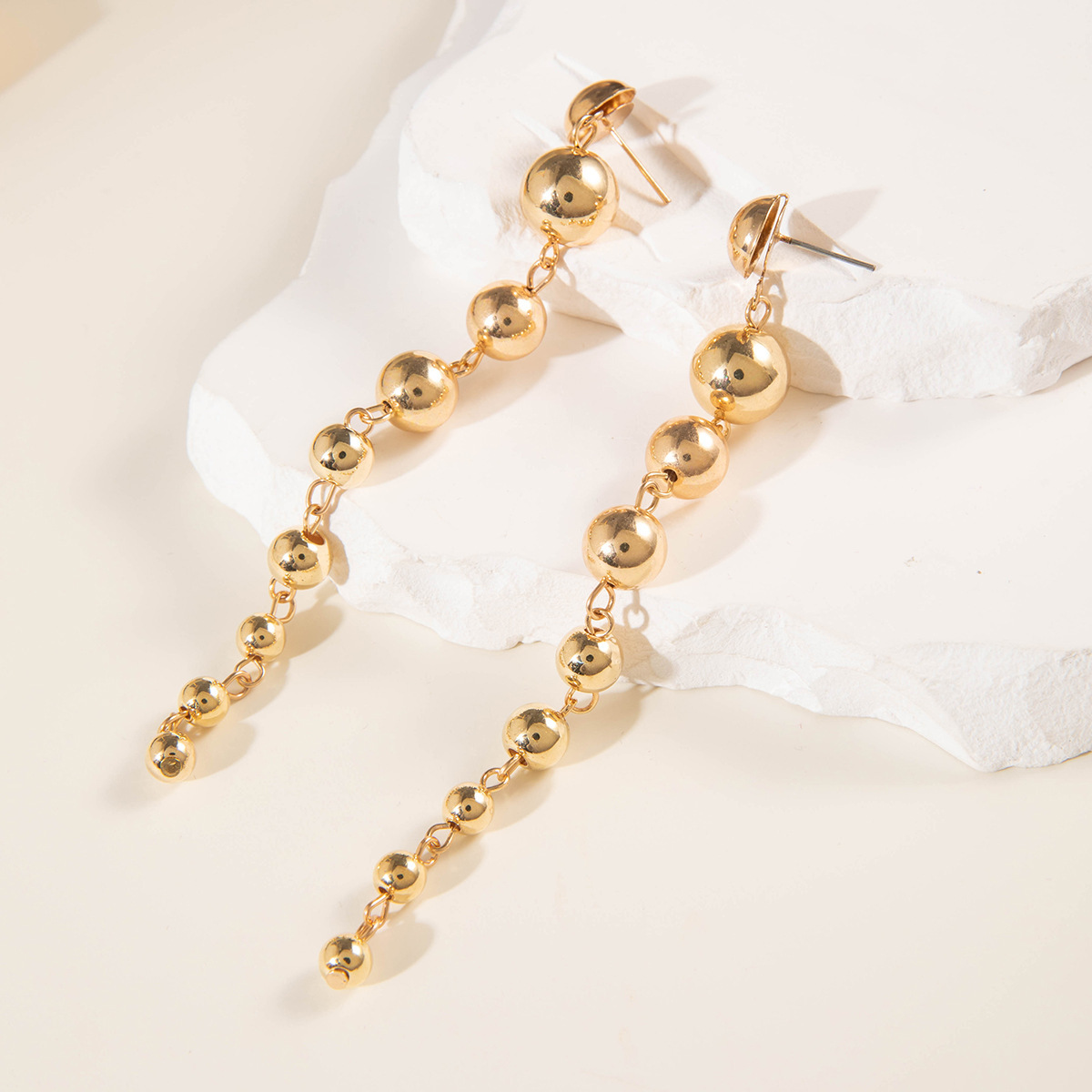 European and American cross-border jewelry, fashionable and retro CCB personalized metal round bead geometric tassel long earrings and pendants for women Specification drawing