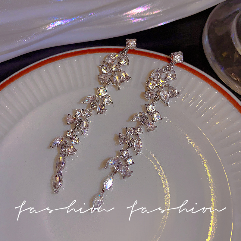 S925 Silver needle micro-inlaid zircon leaf tassel earrings and stud earrings are light luxury, exquisite, fashionable and versatile Specification drawing