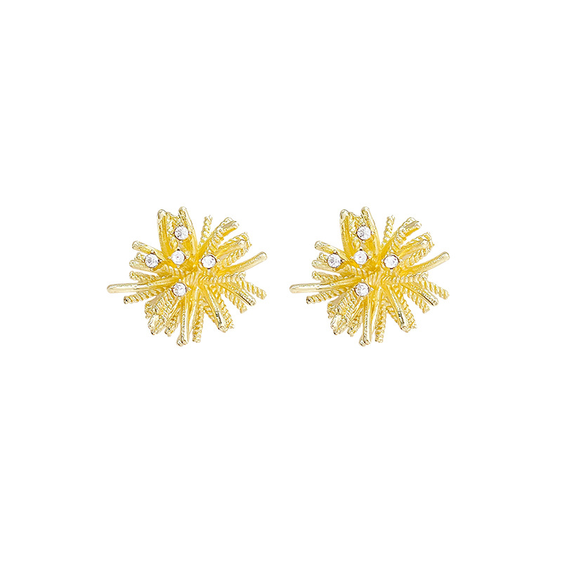 Exaggerated dandelion stud earrings with a light luxury and high-end feel, autumn and winter retro style earrings, extremely beautiful, niche and unique zircon earrings Item Picture