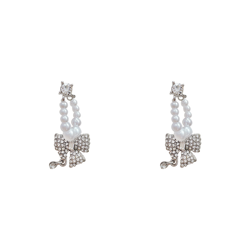 Long tassel pearl earrings from Dongdaemun, South Korea, with a cold and elegant feminine design, are light luxury earrings and diamond-encrusted bow earrings Item Picture