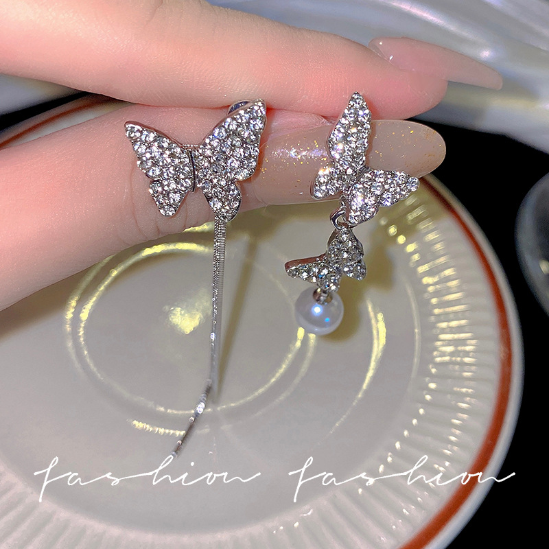 925 Silver Needle Asymmetrical butterfly Earrings, light luxury Zircon, niche design sense, high-end stud earrings, exquisite women's earrings Specification drawing