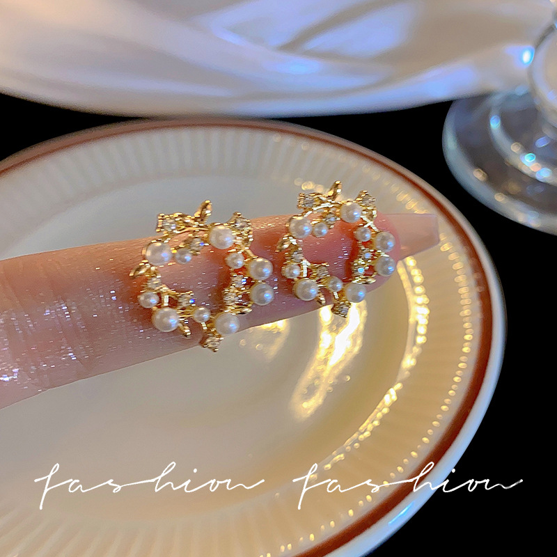 s925 Silver Needle Pearl Flower Stud Earrings for Women's autumn Niche design, high-end and light luxury earrings, retro style earrings Specification drawing