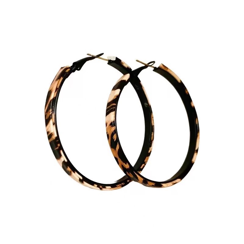 Leopard print leather large ear rings, women's light luxury, fashionable, versatile and high-end stud earrings, niche design, simple and elegant style Item Picture