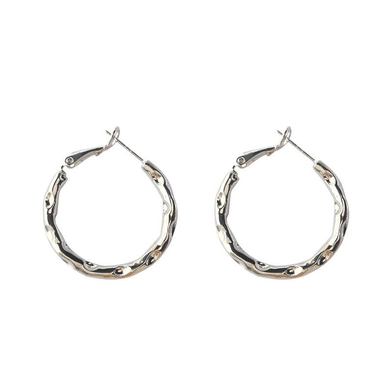 Silver texture irregular circle earrings, women's light luxury and high-end feel, 925 silver needle plain circle ear buckles, small earrings that show off the face Item Picture