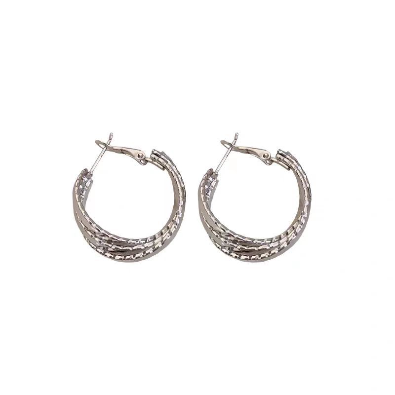 European and American metal style twisted twist ring earrings, 925 silver needle ear rings, simple, niche, elegant and high-end earrings Item Picture